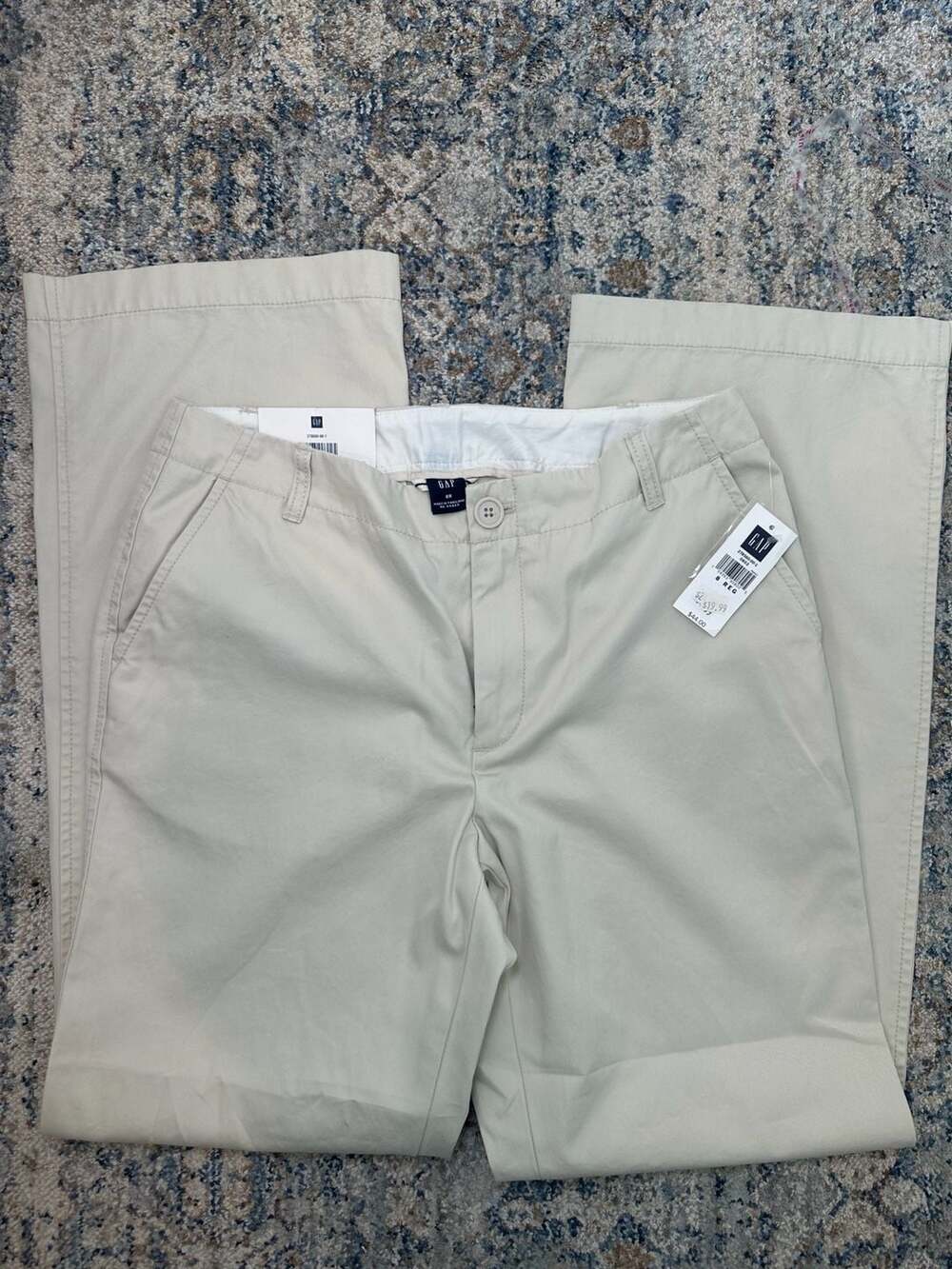 Gap Clean Cut Khaki Classic Fit Pants Size 8R Beige NWT